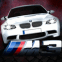 BMW M3 au phares brillants sur ciel �toil�