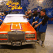 Pimp My Ride: L'�quipe autour d'une Cadillac orange tun�e